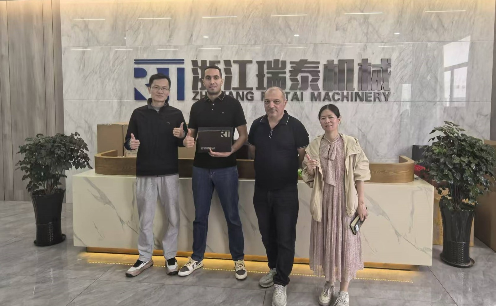 MAX PRINT провёл встречу с производителем оборудования